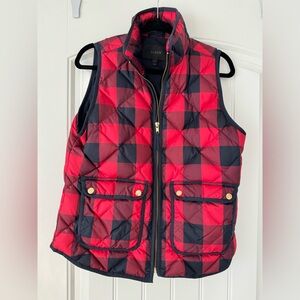 Navy blue and red plaid jcrew vest size small